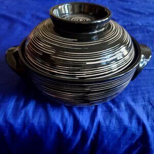 World Market Pot Japanese-Style Donabe Clay Kindle. HeatResistant Vessel & Cover